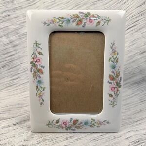 Aynsley England Wild Tudor Bone China Rectangular Picture Frame 4x6